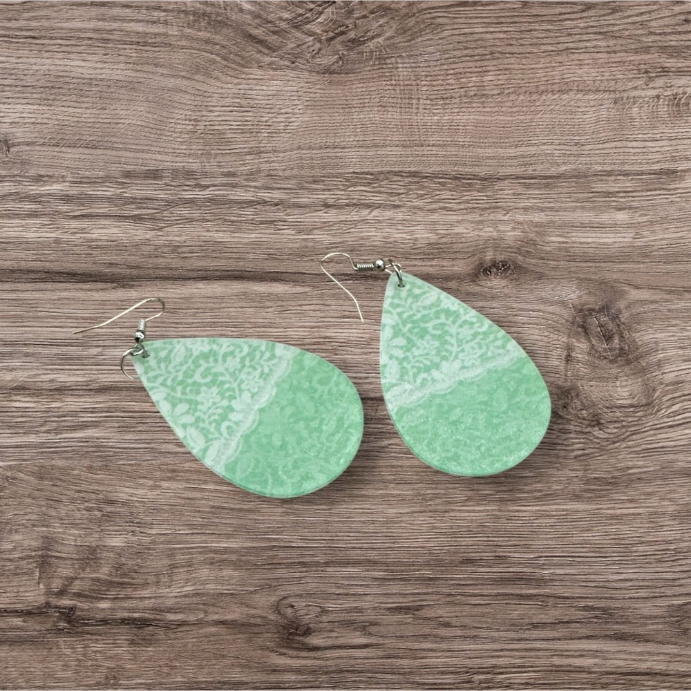 Mint‎ Green Teardrop Earrings